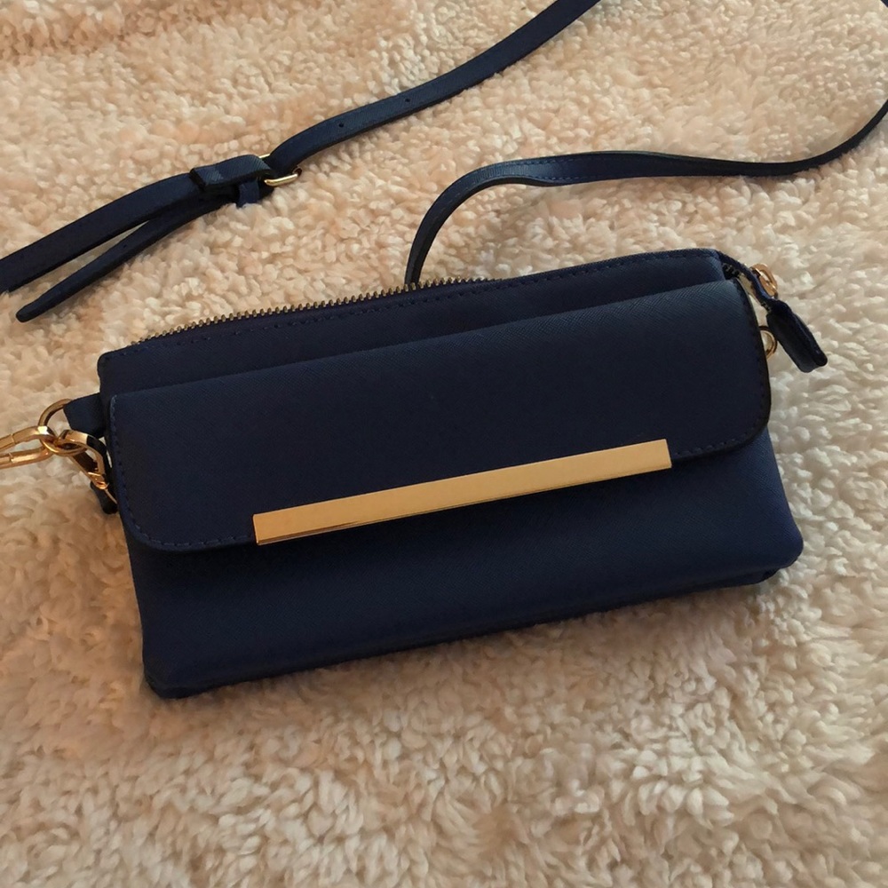Royal blue shoulder purse with removable strap